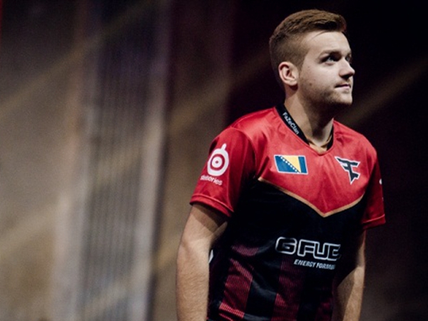 WBG祝SofM生日快乐：坚定不移，始终如一