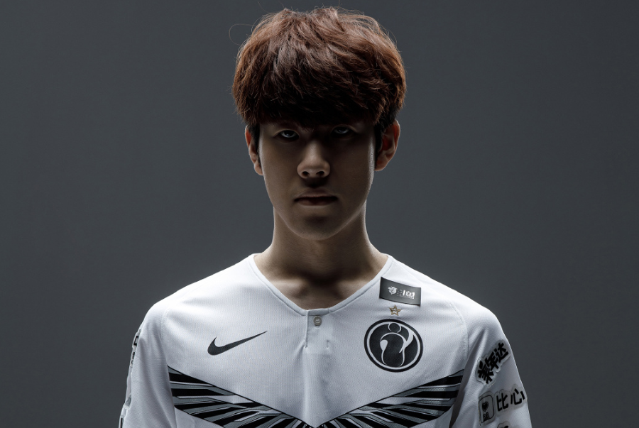 青年风暴！Hanyi 揭晓了 Team WE 阵容：试用韩国双核，上单 YSKM ／ Cube