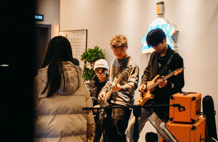 外媒发布LOL全球战力排行榜：EDG第一 T1第二