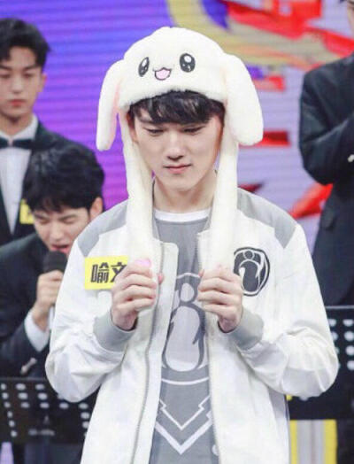 官方微博宣布夏季赛主场套餐：售价2888元，今晚开售